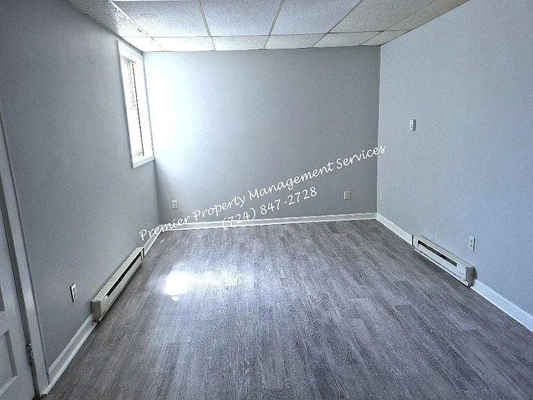 542 Midland Ave #B — Photo 5