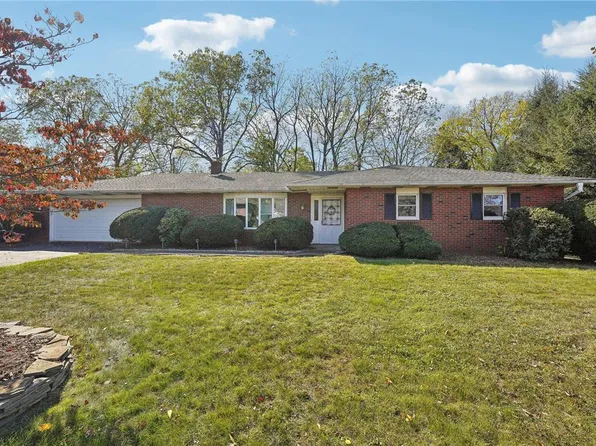 120 Robert Dr, Allentown, PA 18104
