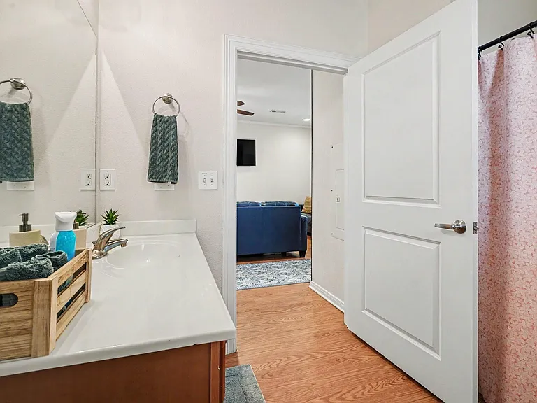 5323 Menard Ave — Photo 14