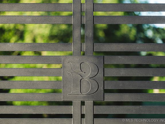4th image of 5923 Emberlyn Way