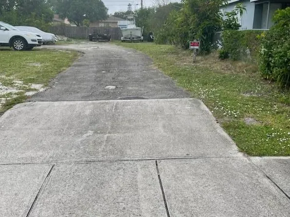 350 NW 6th Avenue, Delray Beach, FL 33444