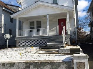 987 Dayton St, Akron, OH 44310