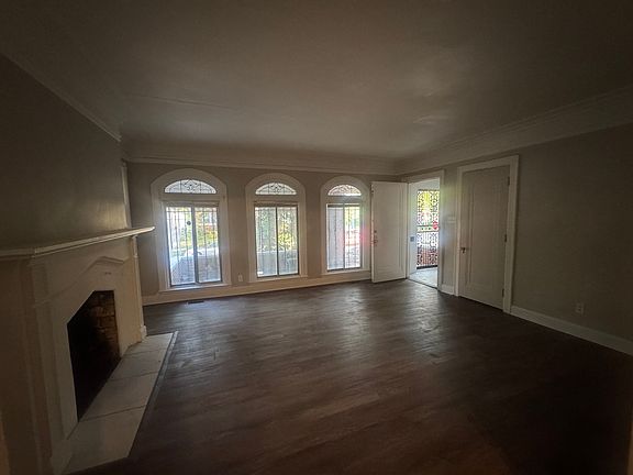 3rd image of 3038 Fullerton St #1