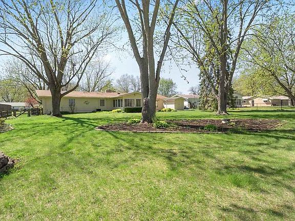 4th image of 3228 Glencairn Dr