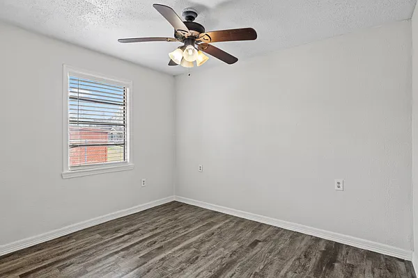 7818 James Dr — Photo 18
