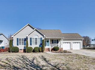 203 Aldridge Ln, Archdale, NC 27263