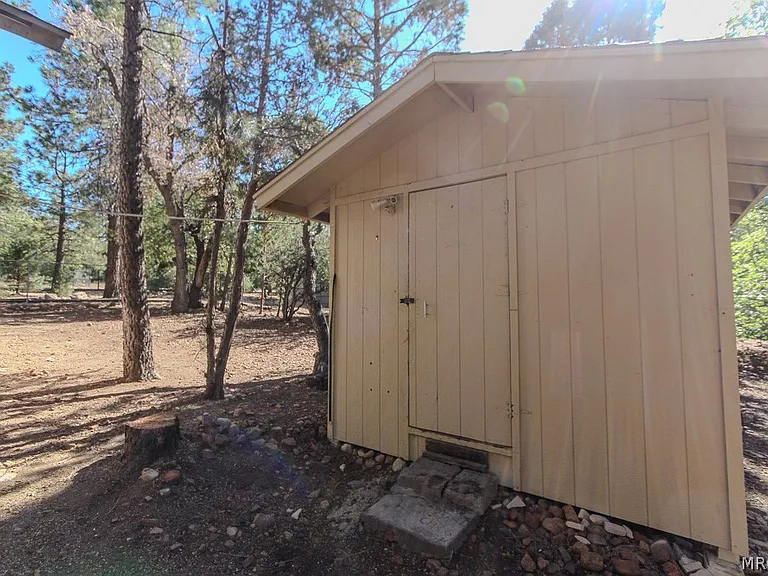 376 Santa Barbara Ave — Photo 26