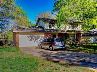 1301 N Maus Ln, Wichita, KS 67212