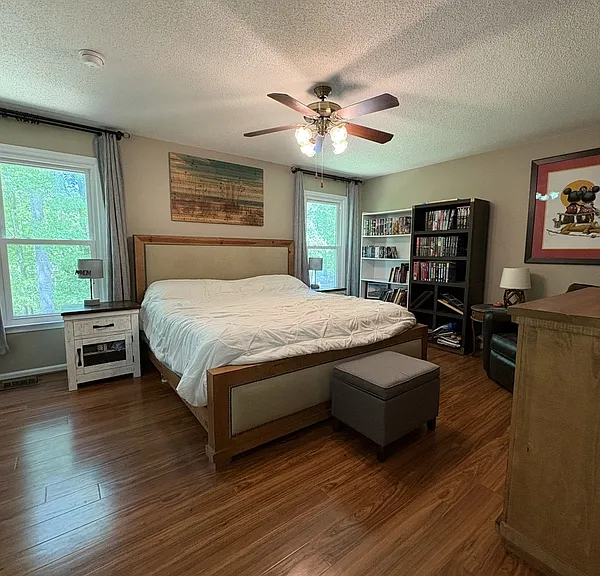 321 N Valley View Dr — Photo 13