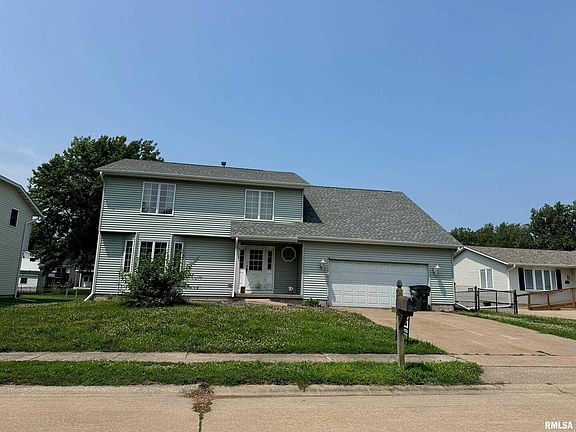 2nd image of 3110 Oak St