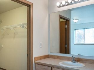 215 23rd Ave SW APT 09, Puyallup, WA 98371