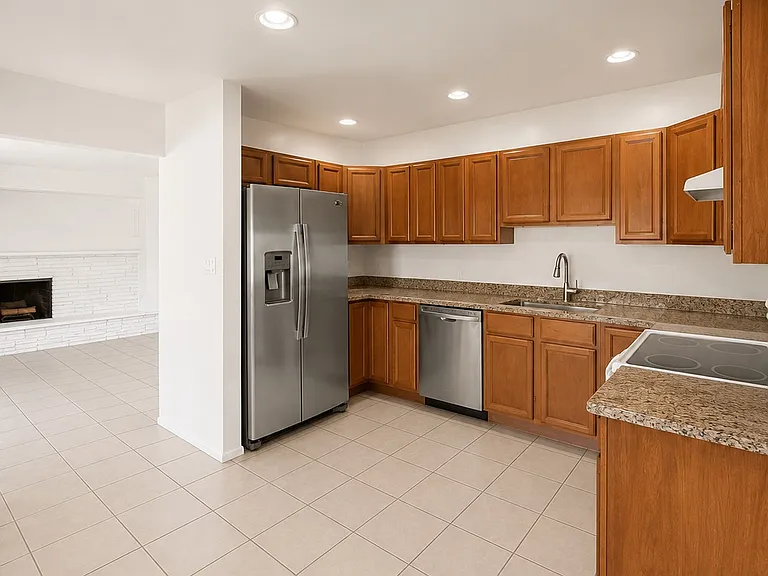 Kitchen is nice and big