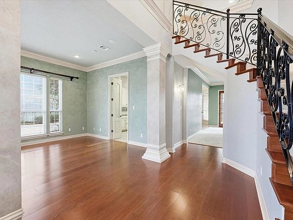 4th image of 4245 Brownstone Dr