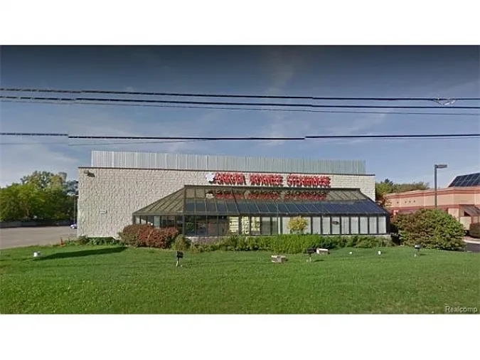 3635 Rochester Rd photo 1