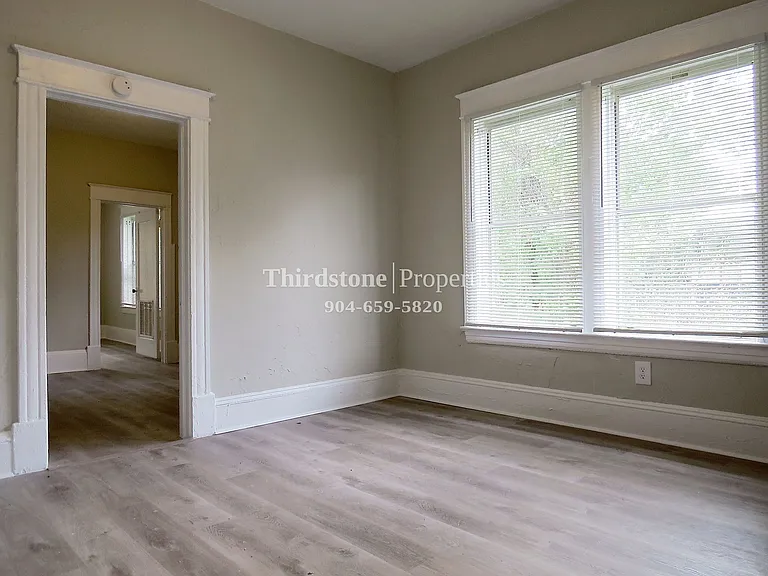 3326 W 1st St — Photo 8