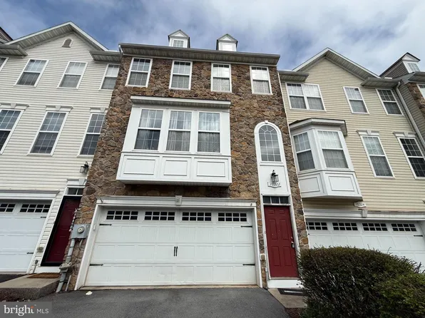 10322 Lantern Ln, Hagerstown, MD 21740