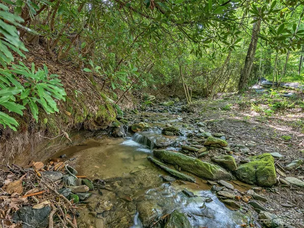 8 Deer Horn Cir #6, Black Mountain, NC 28711
