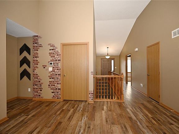 5th image of 5005 University Ave