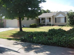 8252 Cedar Crest Way, Sacramento, CA 95826