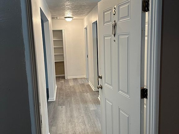 5th image of 290 Colonial Dr #3