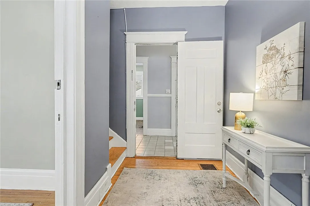 2 bed, 1.0 bath, 970 sqft, $1,595 — Photo 4