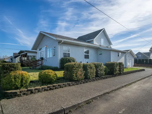 1403 5th St, Tillamook, OR 97141