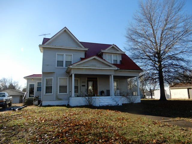 1st image of 303 E Ohio St