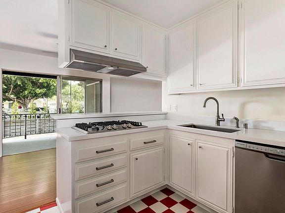 4th image of 4104 Madison Ave APT 1