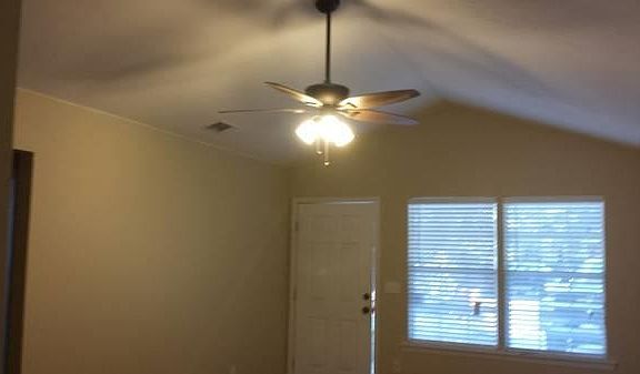 4th image of 202 Loraine Ct