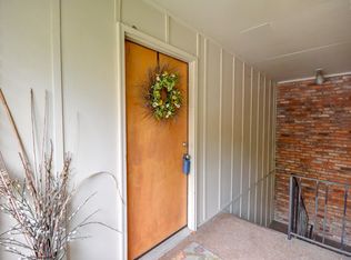 529 King St APT I, Columbia, SC 29205