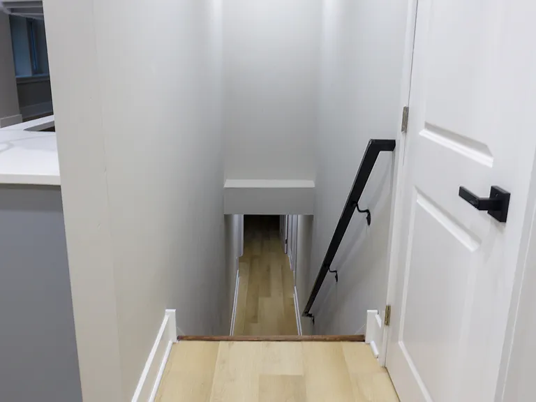 1201 Lindley Ave — Photo 6