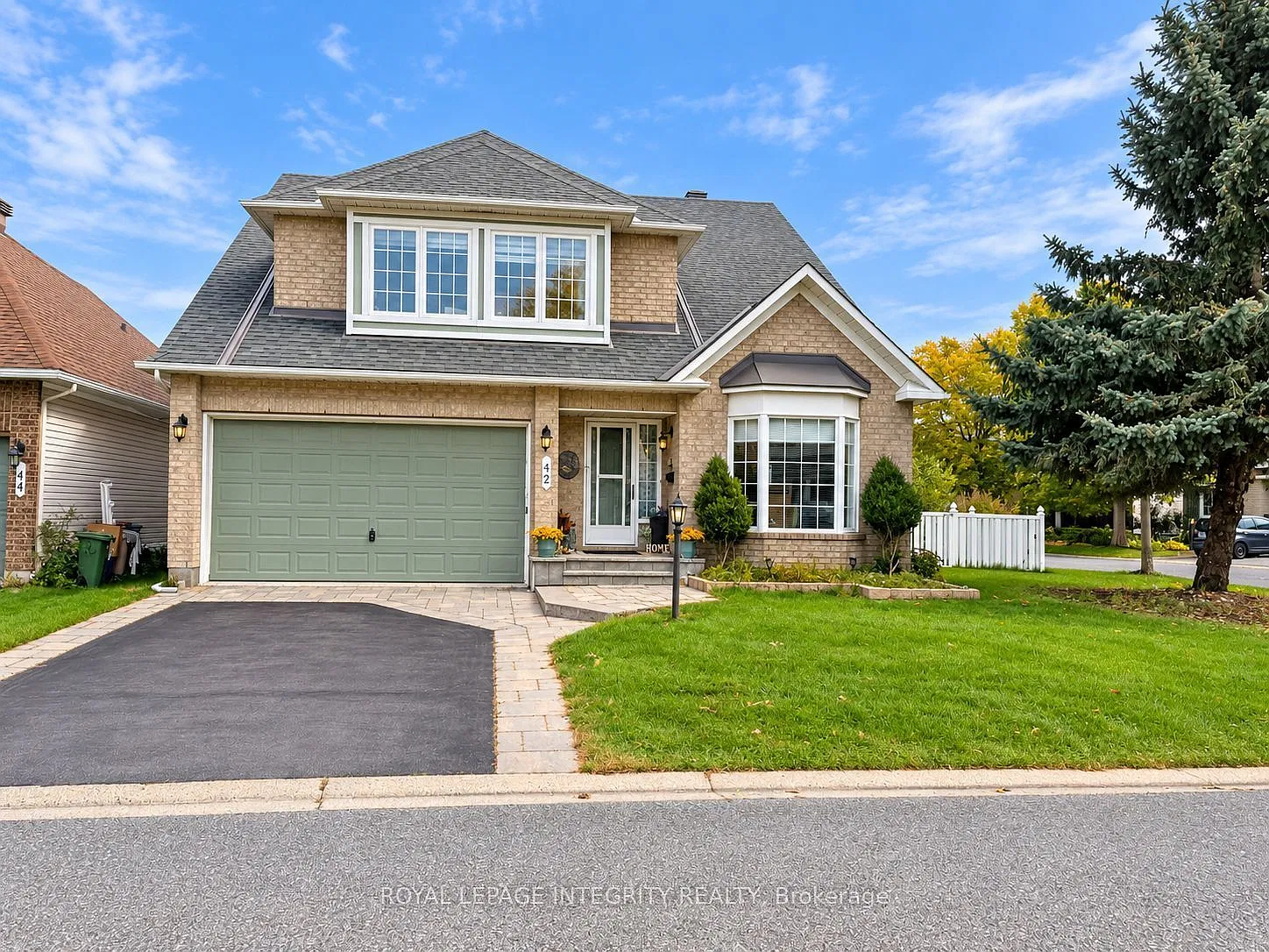 3 bed, $2,950 — Photo 2