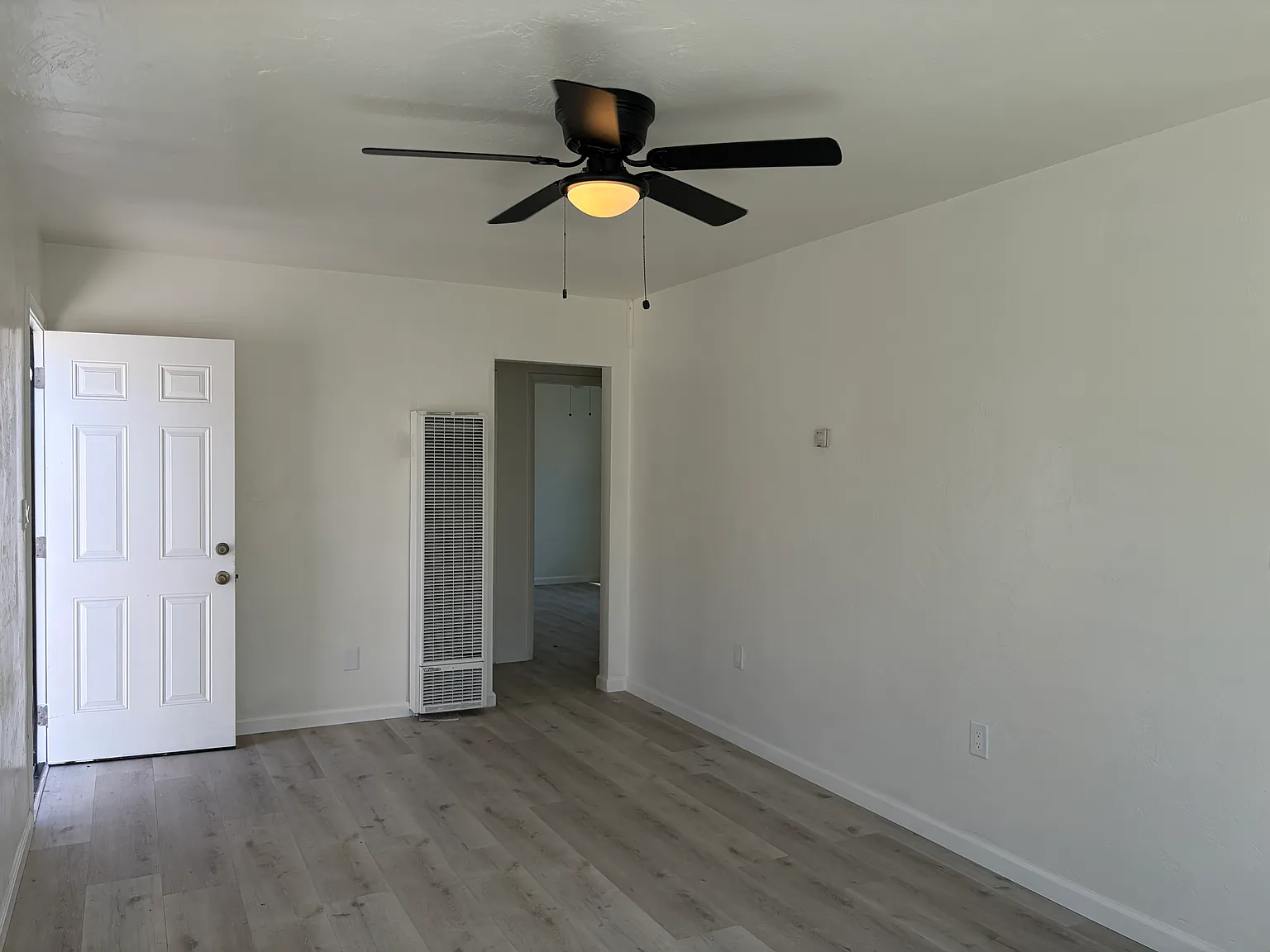 2 bed, 700 sqft, $2,600 — Photo 2