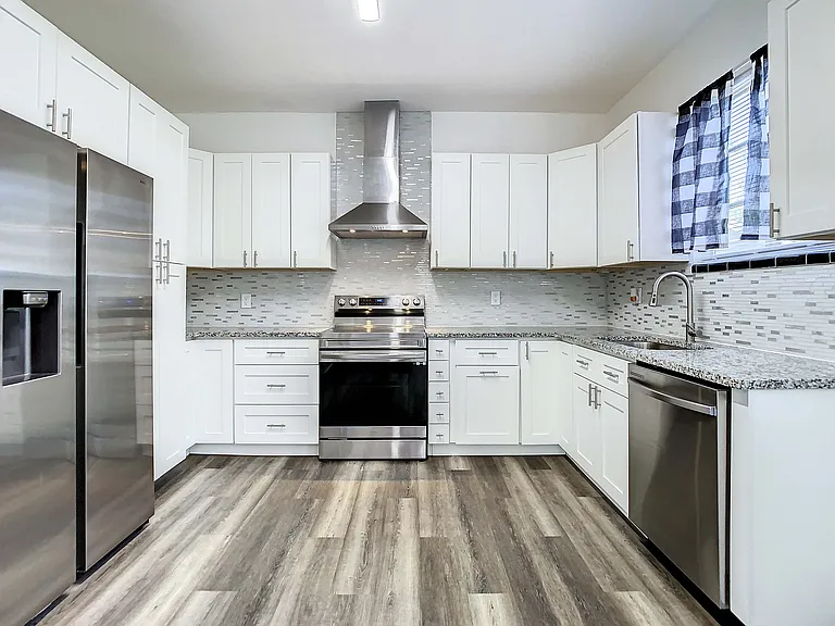 2211 Durham St — Photo 19