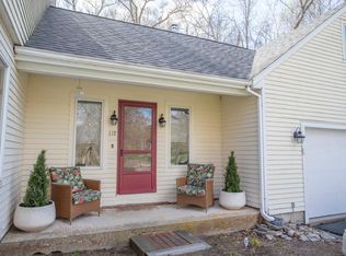 115 Ayers Point Rd, Old Saybrook, CT 06475