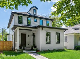 120 16th St, Wilmette, IL 60091