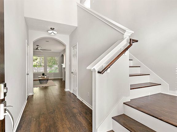 4th image of 139 Ledgestone Pl