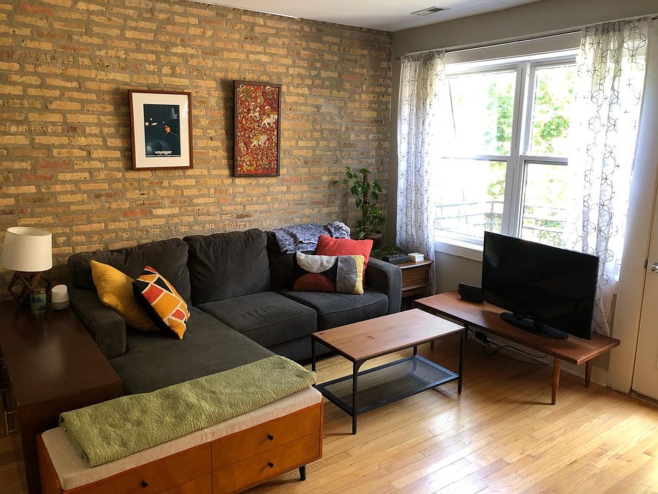 1st image of 4936 1/2 N Winthrop Ave #3E