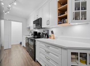 2620 Fromme Rd #212, North Vancouver, BC