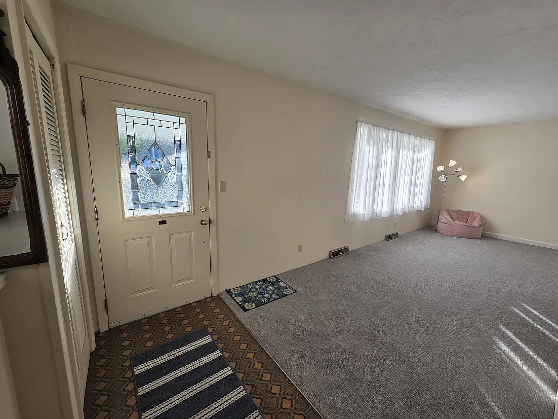 3 bed, 1.5 bath, 1120 sqft, $1,950 — Photo 3