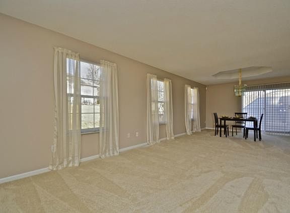 4th image of 316 E Hansen Ct