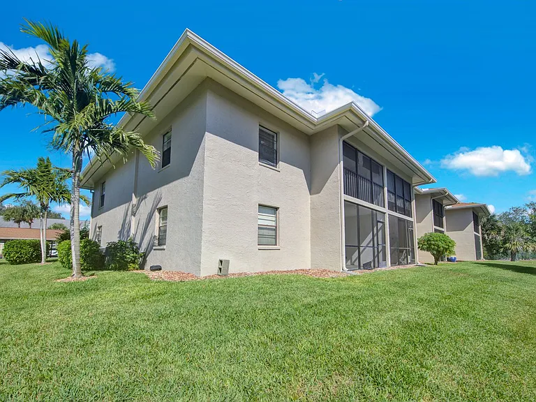 145 Cypress Way E #D-4 — Photo 34