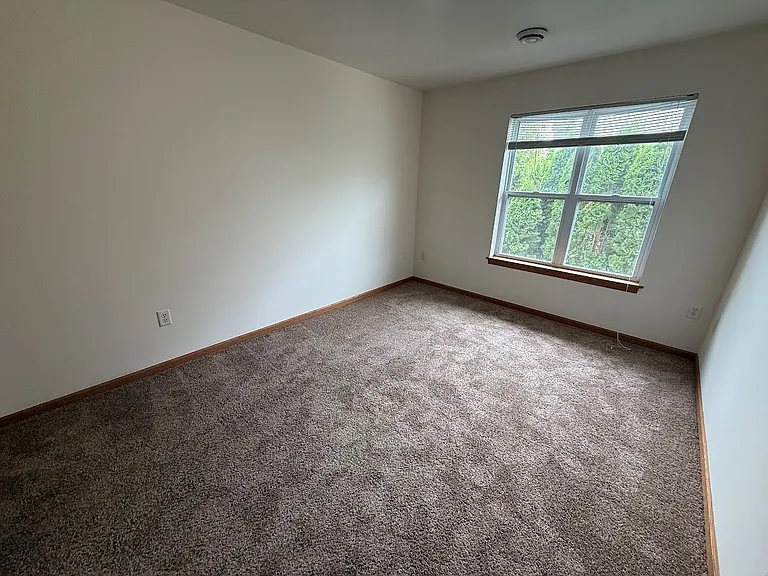 8217 Mansion Hill Ave — Photo 15
