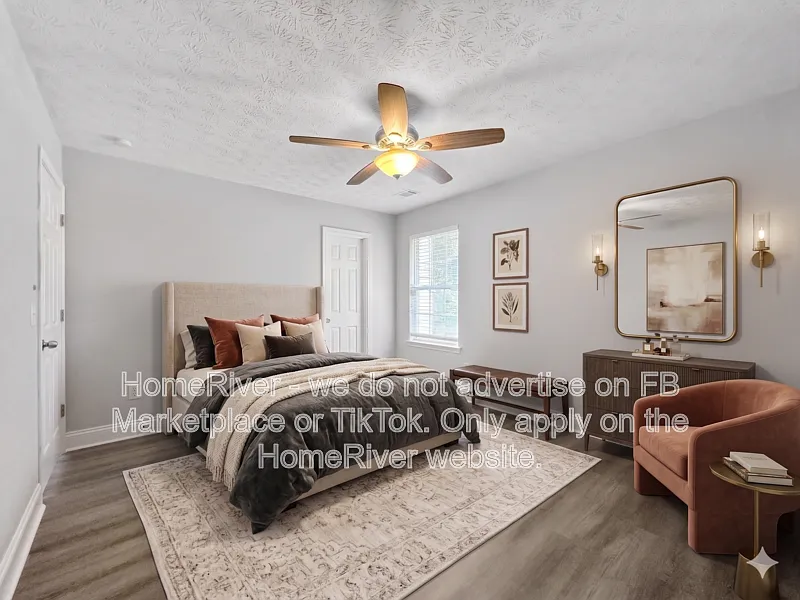 3 bed, 3.0 bath, 2370 sqft, $1,950 — Photo 3
