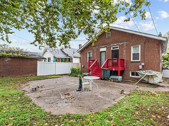 4th image of 6431 Hoffman Ave