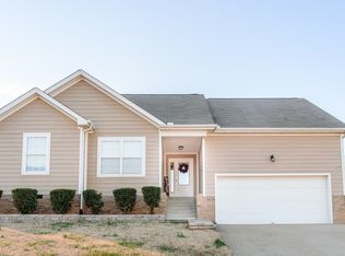 116 Saddlecreek Cir, Dickson, TN 37055