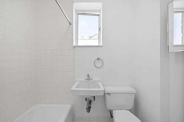 Rented by J PRESTON AND ASSOCIATES INC | media 23