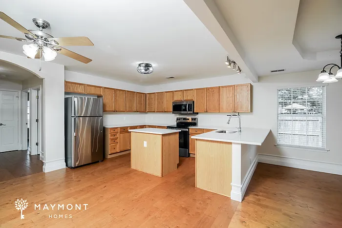 324 Cohen Cir — Photo 6