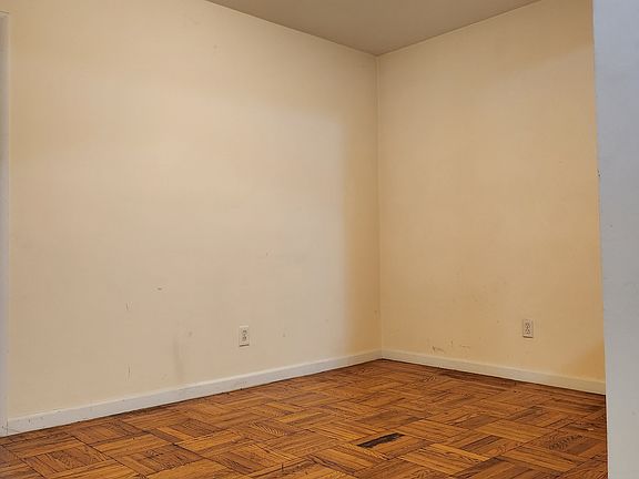 4th image of 115 E 116th St APT 3F