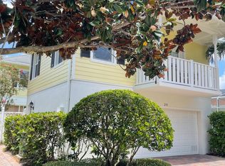 211 Caravelle Dr, Jupiter, FL 33458